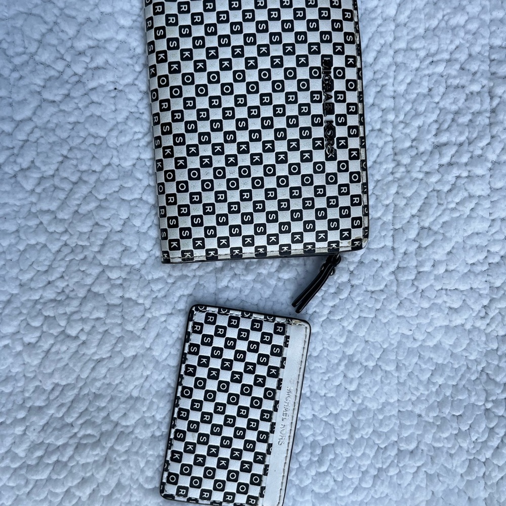Michael Kors Black and White Key Card Holder Set